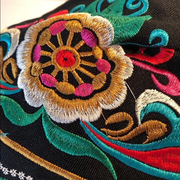 Embroidery handbag - Picture 3 of 8